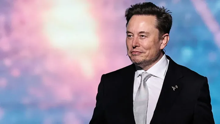Elon Musk’s $1 Trillion Tesla Pay Package Sparks Governance Alarm